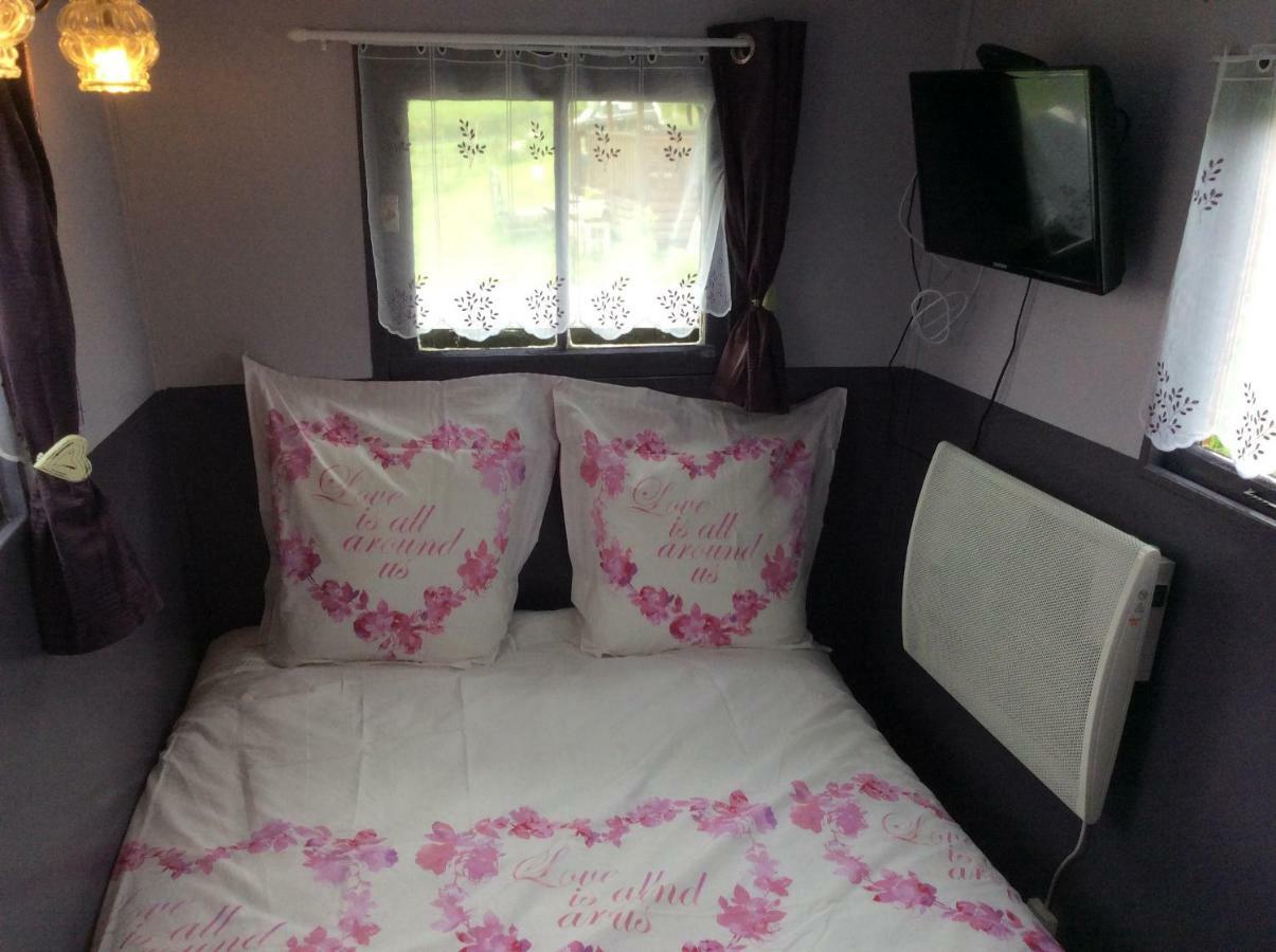 Les Roulottes Des Songes De L'Authie Bed & Breakfast Boufflers Bagian luar foto